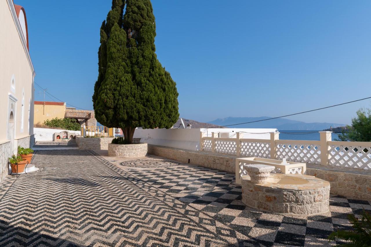 Villa Little Karafillias Chalki House Exterior foto
